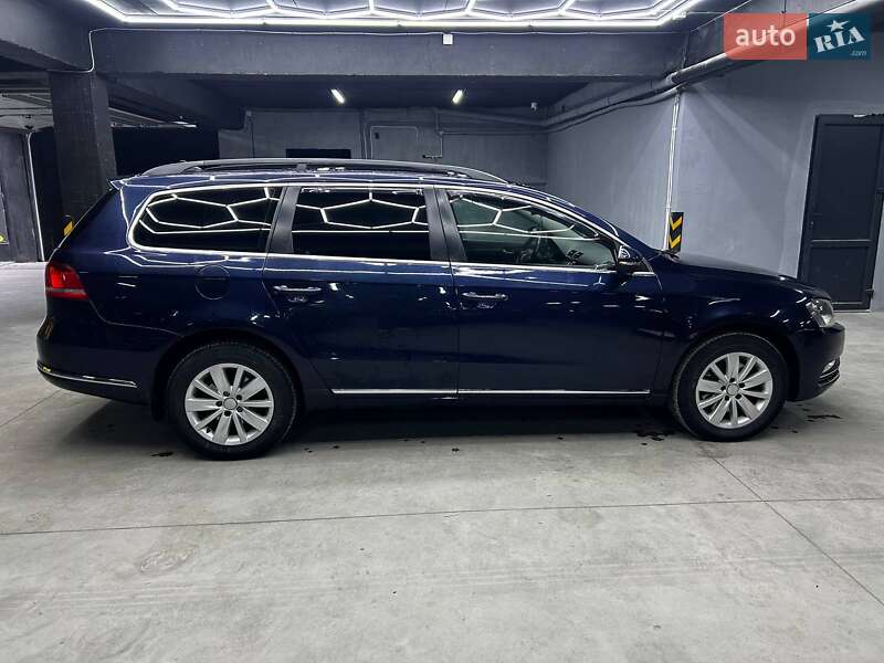 Универсал Volkswagen Passat 2012 в Черновцах
