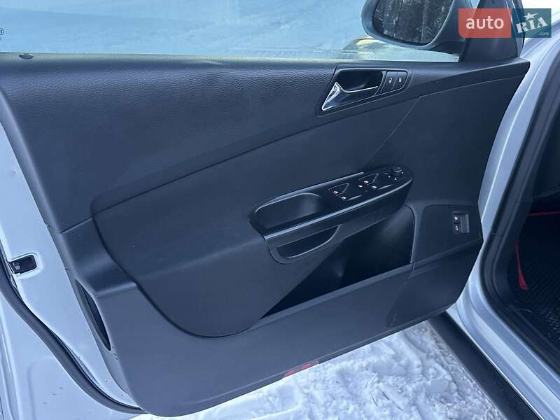Універсал Volkswagen Passat 2006 в Сумах