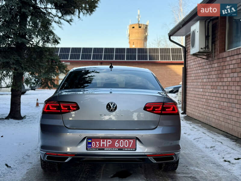 Седан Volkswagen Passat 2022 в Броварах фото 13 Седан Volkswagen Passat 2022 в Броварах