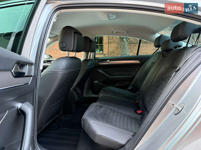 Седан Volkswagen Passat 2022 в Броварах фото 59 Седан Volkswagen Passat 2022 в Броварах