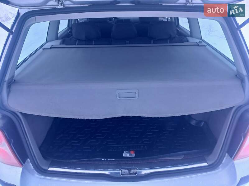 Універсал Volkswagen Passat 2004 в Решетилівці