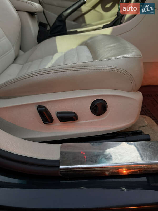 Седан Volkswagen Passat 2011 в Львові