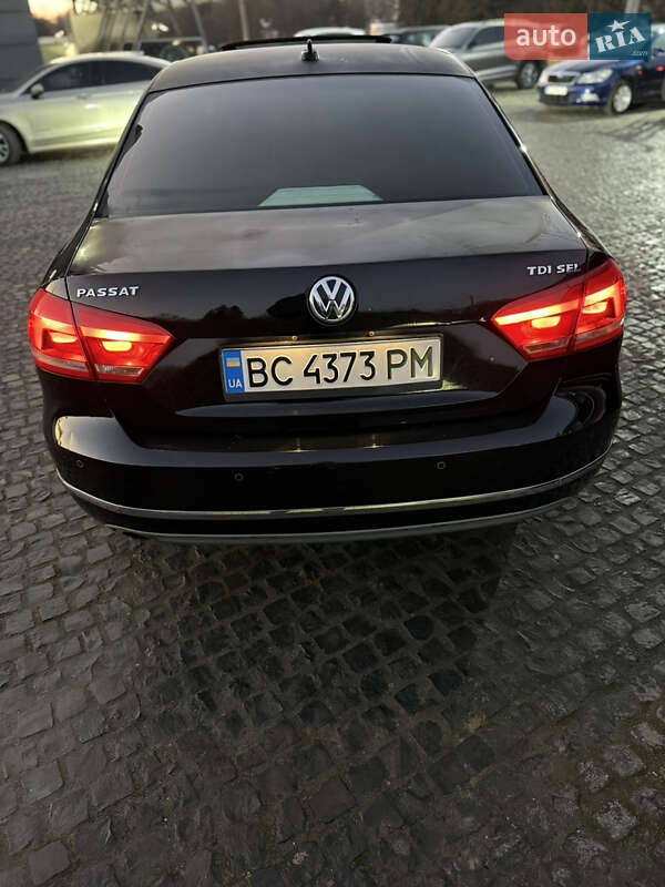Седан Volkswagen Passat 2011 в Львові