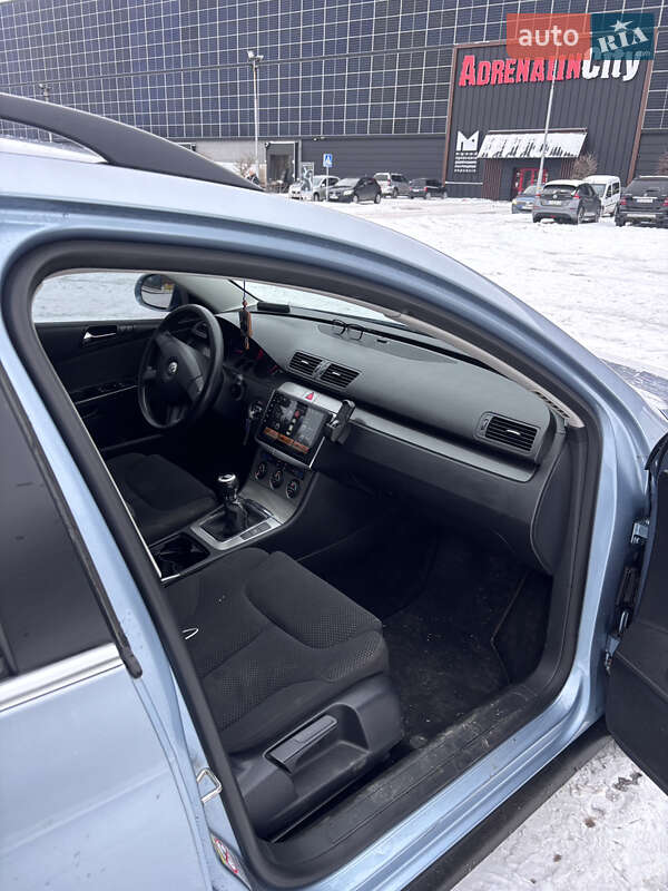 Універсал Volkswagen Passat 2007 в Луцьку