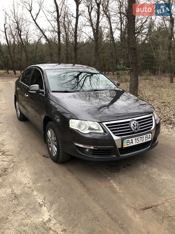 Седан Volkswagen Passat 2008 в Кропивницькому
