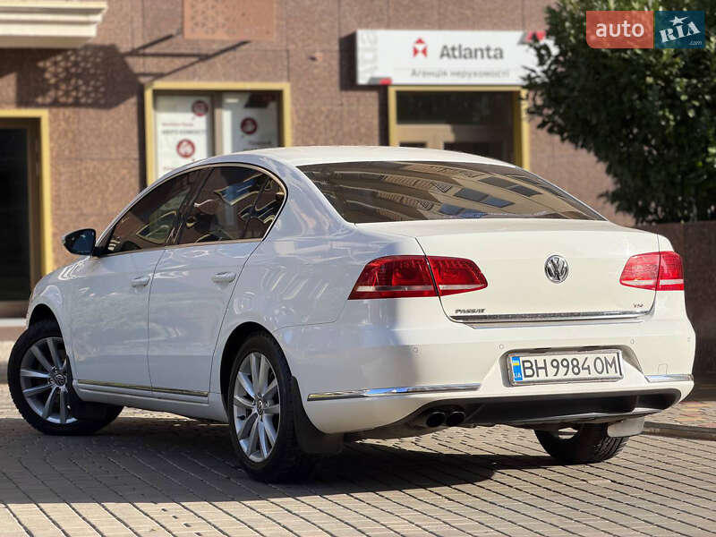 Седан Volkswagen Passat 2012 в Одессе