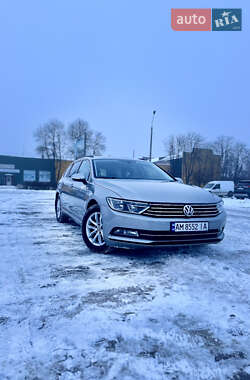 Универсал Volkswagen Passat 2014 в Житомире
