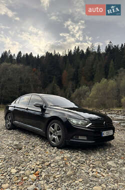 Седан Volkswagen Passat 2015 в Киеве