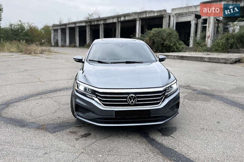 Седан Volkswagen Passat 2021 в Киеве
