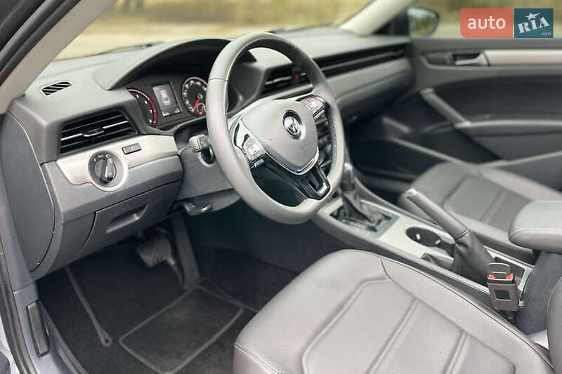 Седан Volkswagen Passat 2021 в Киеве