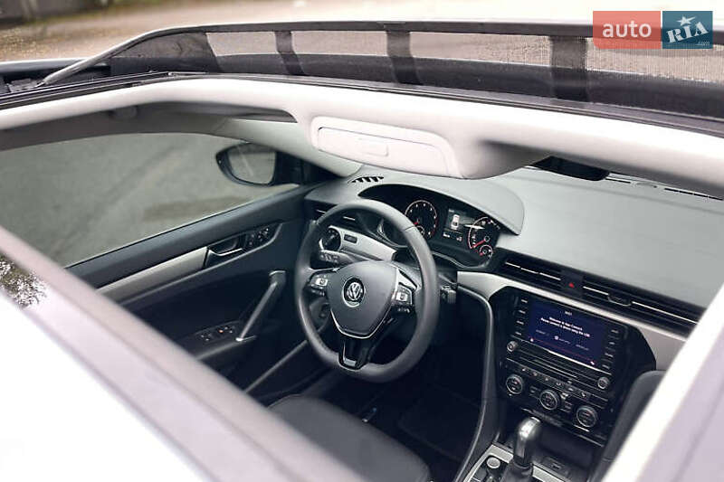 Седан Volkswagen Passat 2021 в Киеве