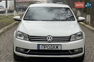 Седан Volkswagen Passat 2013 в Чернівцях