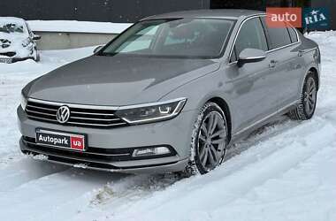 Седан Volkswagen Passat 2016 в Львове