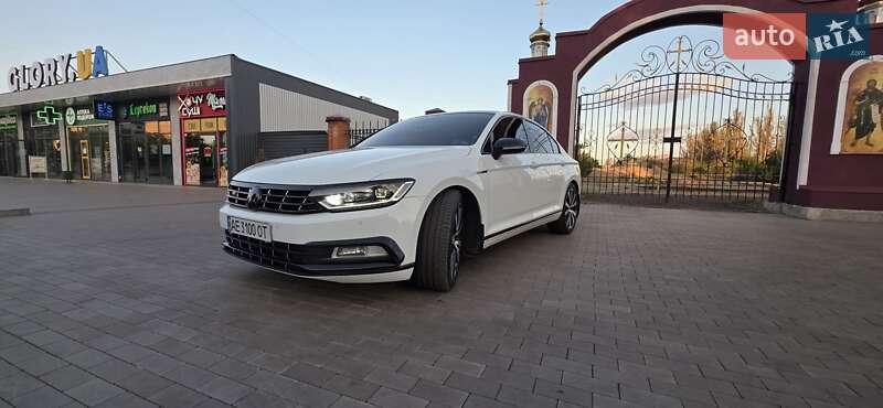 Седан Volkswagen Passat 2015 в Кривом Роге