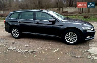 Універсал Volkswagen Passat 2018 в Запоріжжі