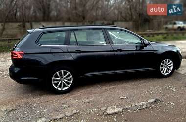 Універсал Volkswagen Passat 2018 в Запоріжжі