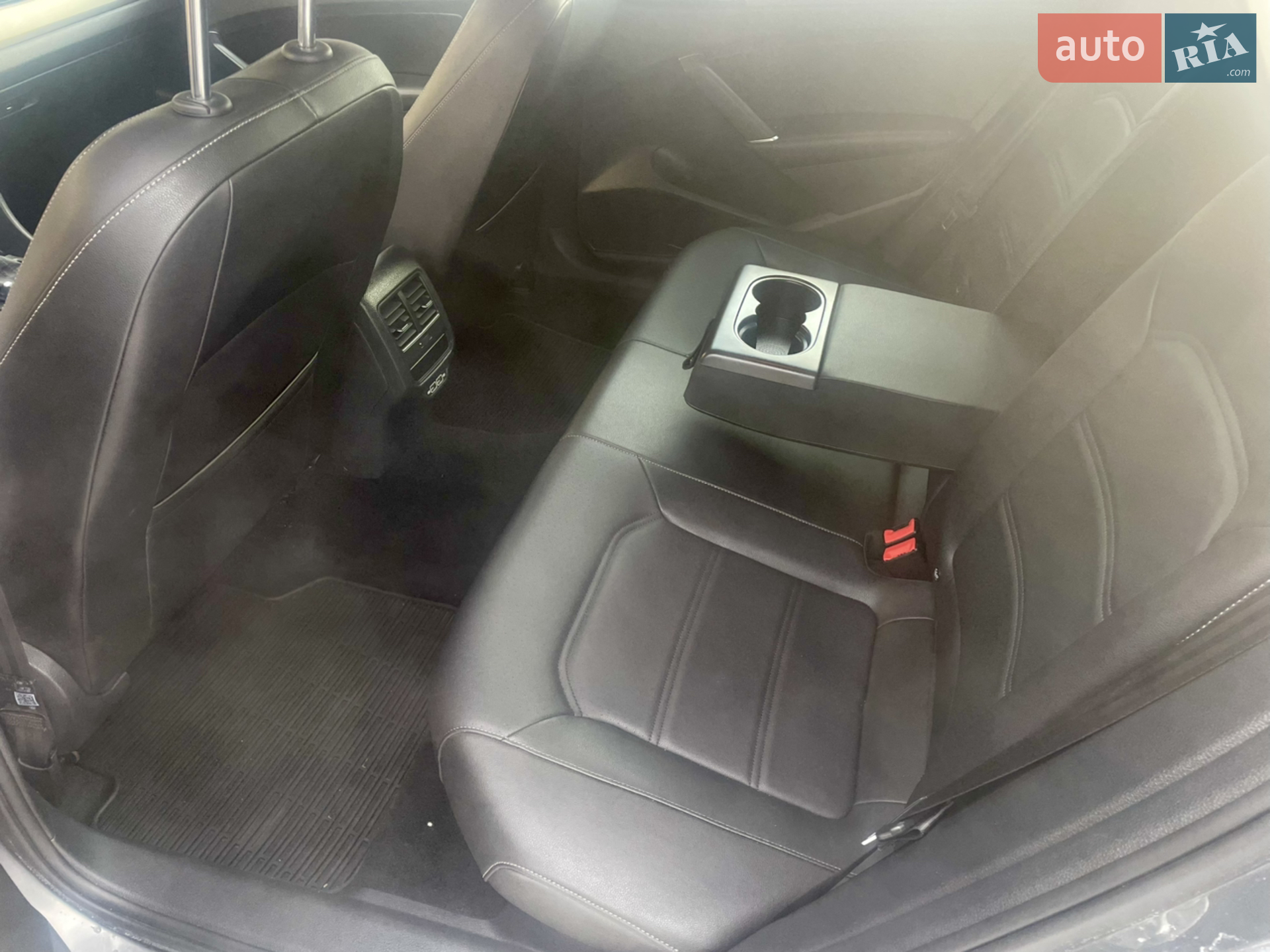 2019 Volkswagen Passat - мініатюра 19