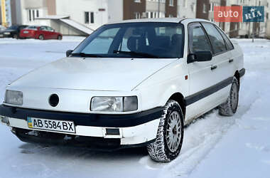 Седан Volkswagen Passat 1992 в Виннице