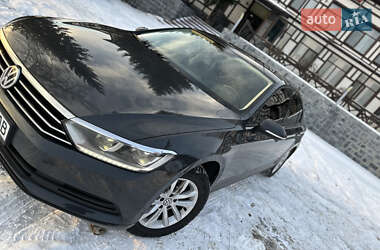 Седан Volkswagen Passat 2015 в Глухове