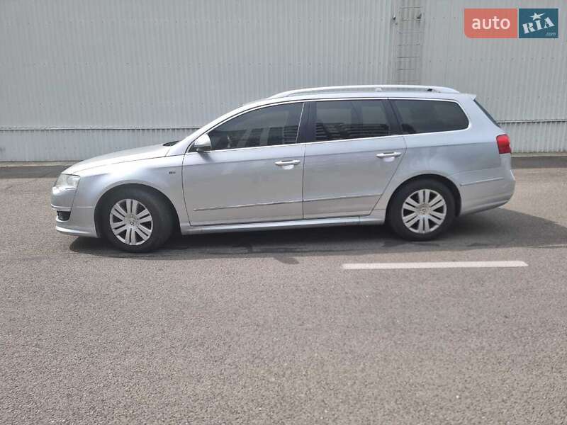 Универсал Volkswagen Passat 2010 в Луцке