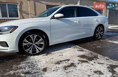 Седан Volkswagen Passat 2021 в Измаиле