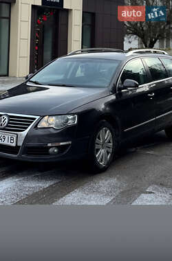 Універсал Volkswagen Passat 2008 в Зарічному