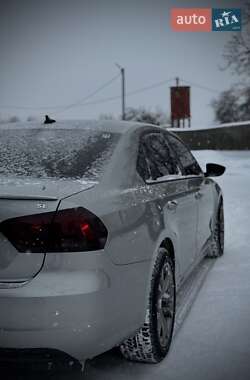 Седан Volkswagen Passat 2012 в Нетешине