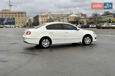Седан Volkswagen Passat 2008 в Харькове