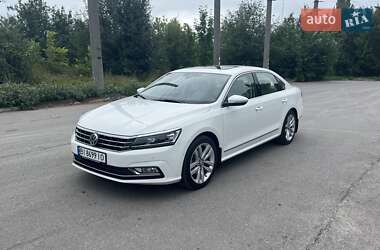 Седан Volkswagen Passat 2016 в Полтаві