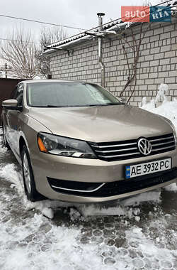Седан Volkswagen Passat 2015 в Днепре