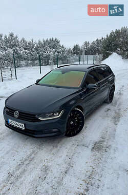 Универсал Volkswagen Passat 2015 в Львове