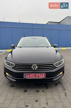 Універсал Volkswagen Passat 2015 в Одесі