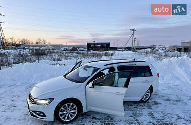 Универсал Volkswagen Passat 2020 в Ивано-Франковске