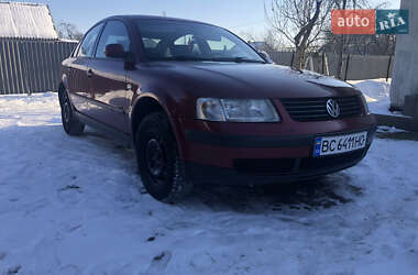 Седан Volkswagen Passat 1998 в Николаеве