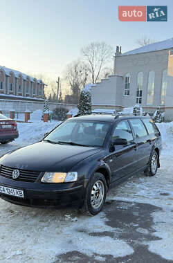 Універсал Volkswagen Passat 2000 в Житомирі