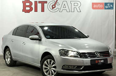 Седан Volkswagen Passat 2011 в Одессе