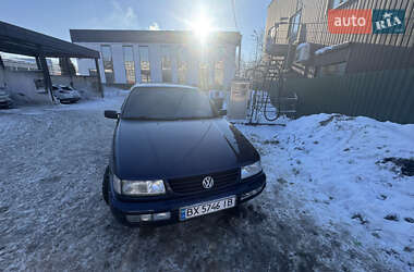 Седан Volkswagen Passat 1994 в Хмельницькому