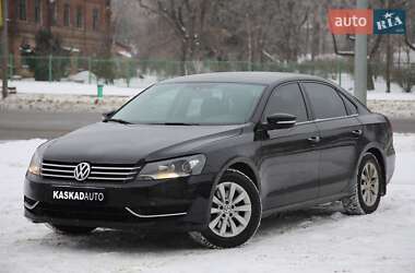 Седан Volkswagen Passat 2014 в Харкові