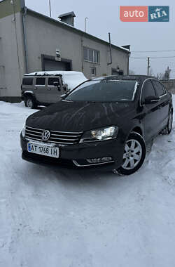 Седан Volkswagen Passat 2012 в Івано-Франківську