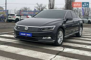 Седан Volkswagen Passat 2017 в Одессе