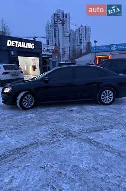 Седан Volkswagen Passat 2014 в Киеве