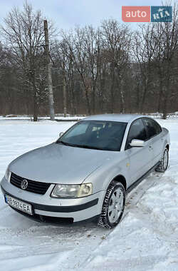 Седан Volkswagen Passat 1999 в Виннице