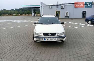 Универсал Volkswagen Passat 1996 в Буче