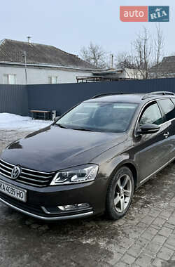 Универсал Volkswagen Passat 2012 в Киеве