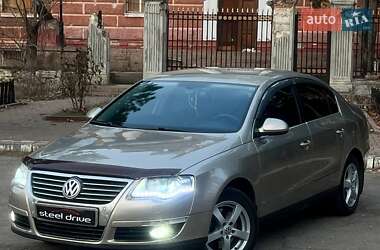 Седан Volkswagen Passat 2008 в Николаеве