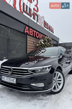 Универсал Volkswagen Passat 2021 в Львове