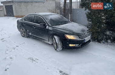 Седан Volkswagen Passat 2012 в Днепре