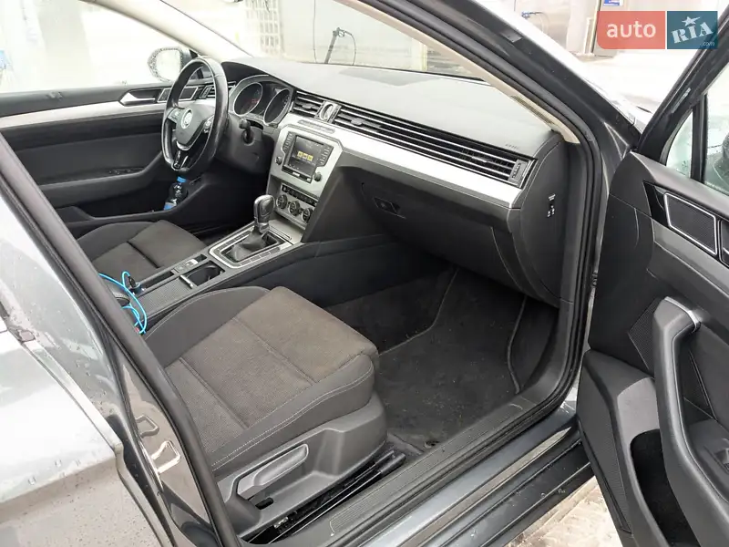 Volkswagen Passat 2015 VIN WVWZZZ3CZFE467869 фото оголошення 5 з 44