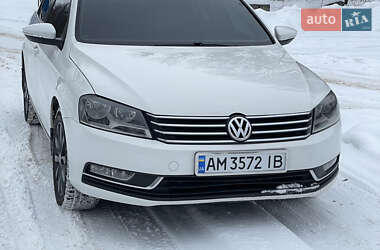Седан Volkswagen Passat 2013 в Звягеле