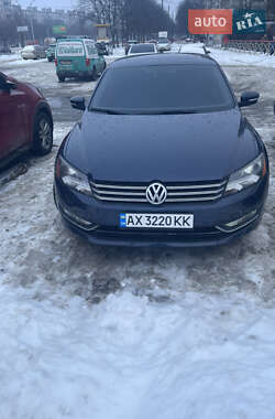 Седан Volkswagen Passat 2012 в Харкові